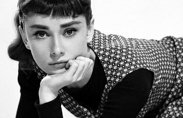 Audrey Hepburn - „Az elegancia az egyetlen szépség, mely soha nem fakul.”